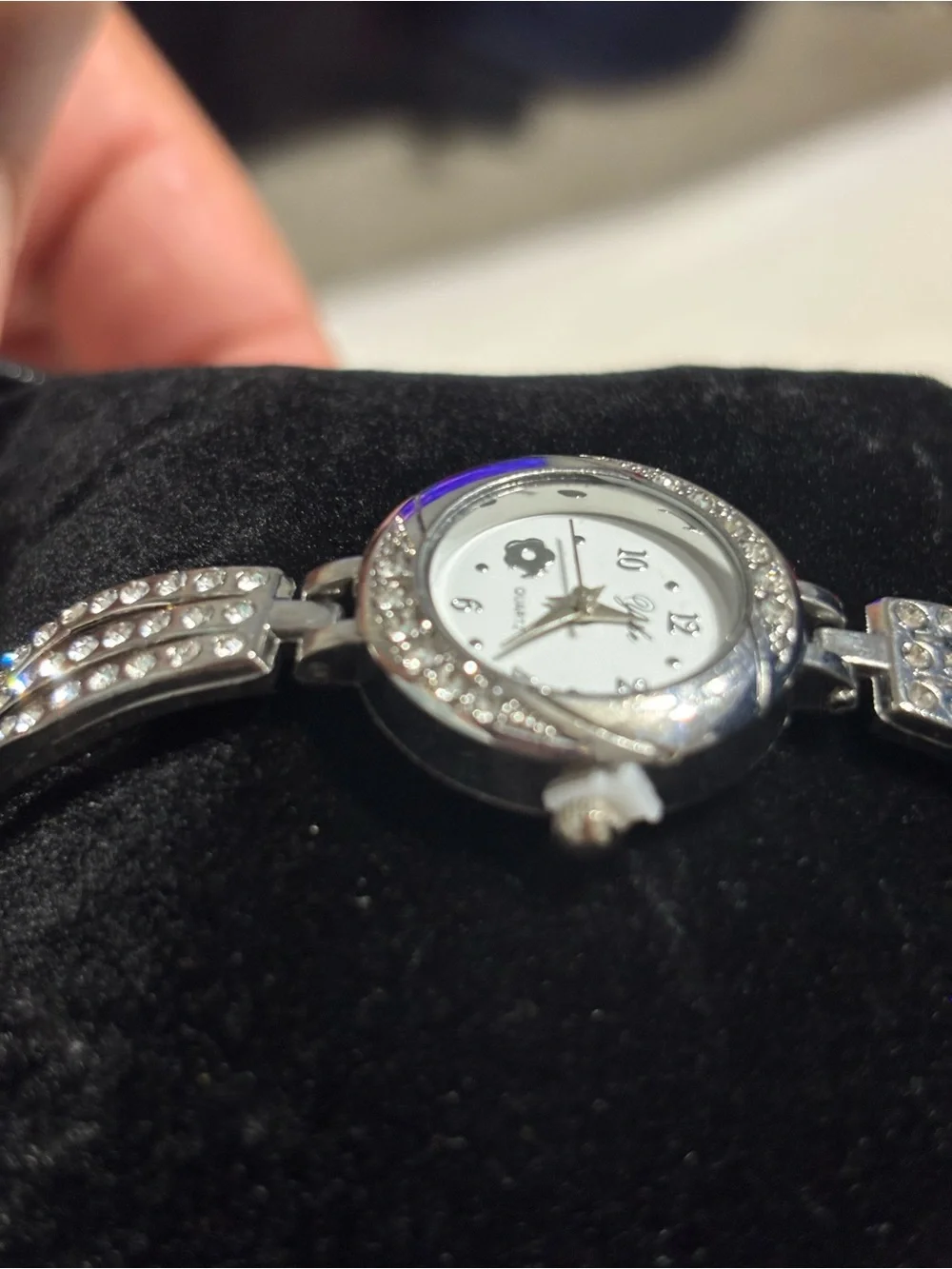 Silver Rhinestone Floral Quartz Bracelet Watch Women’s -Unbranded